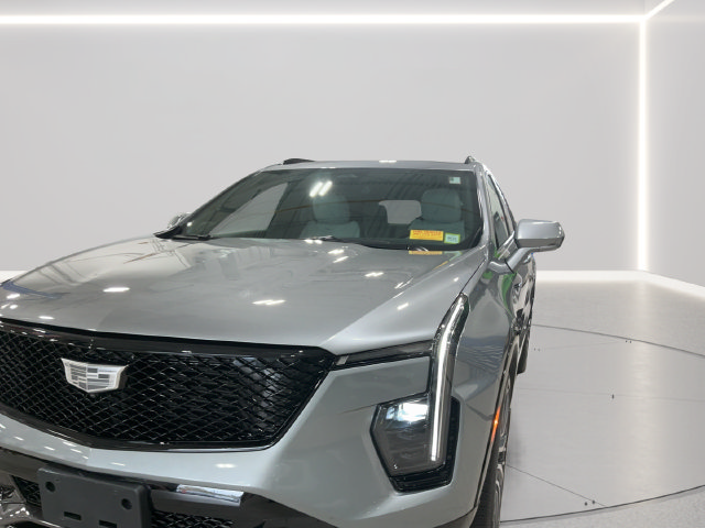 Used 2025 Cadillac XT4 Sport AWD/4WD image 32