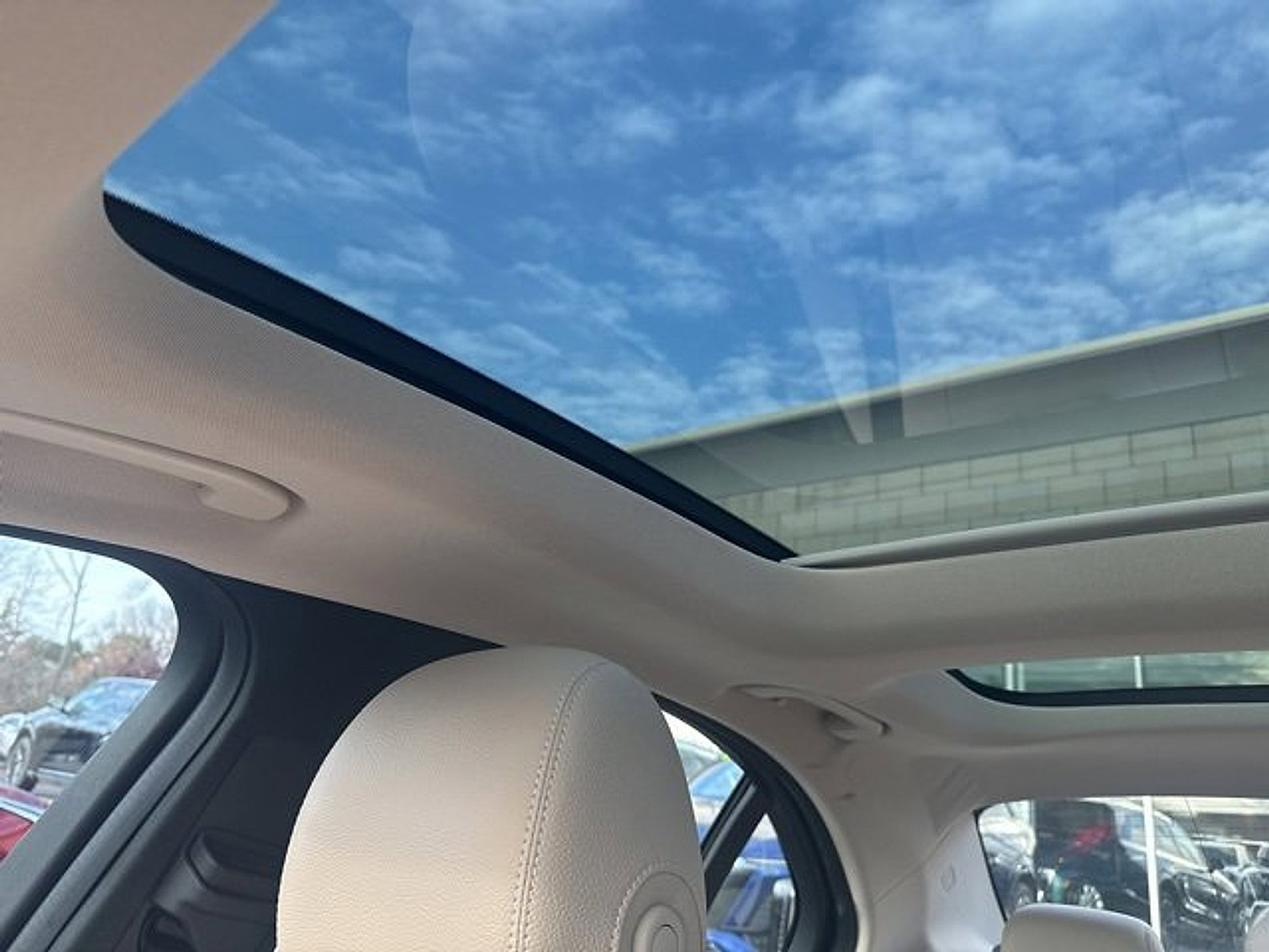 Used 2019 Mercedes-Benz C 300 4MATIC Sedan image 15