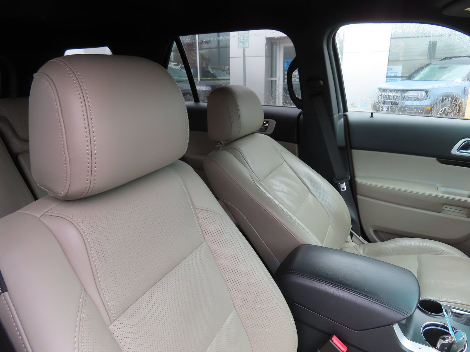 Used 2012 Ford Explorer Limited image 27