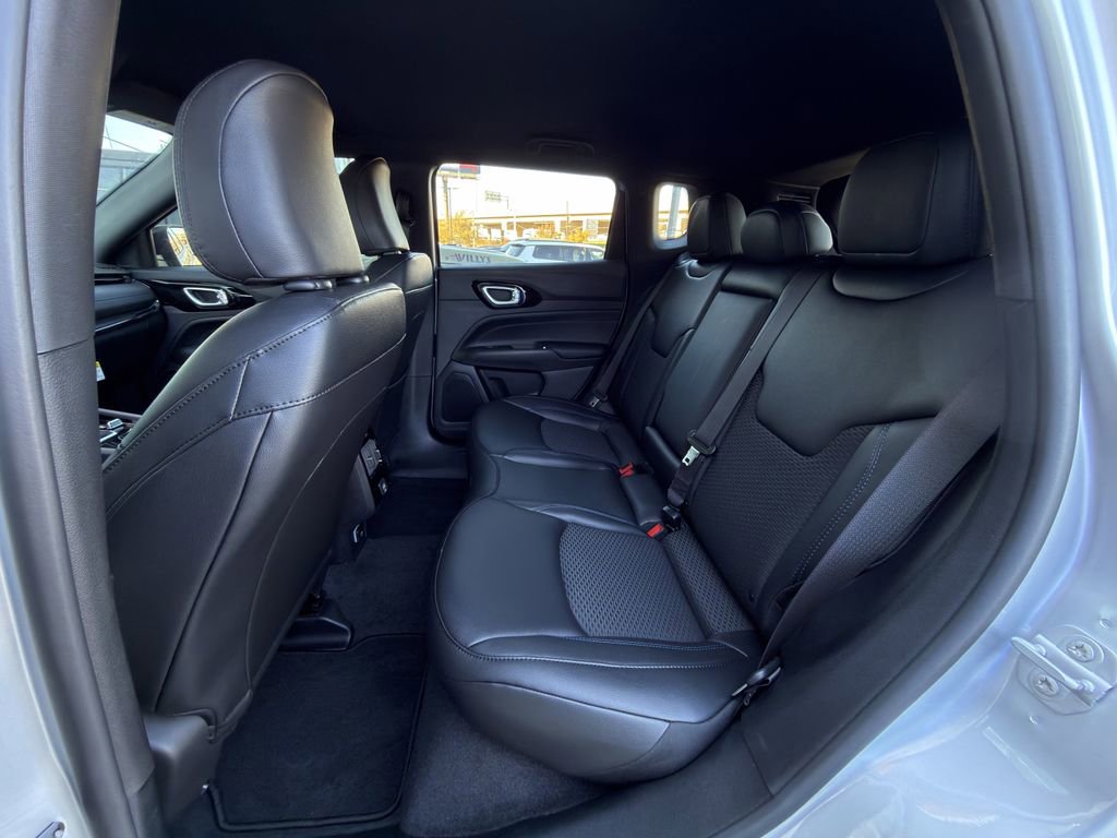 New 2026 Jeep Compass Latitude image 20