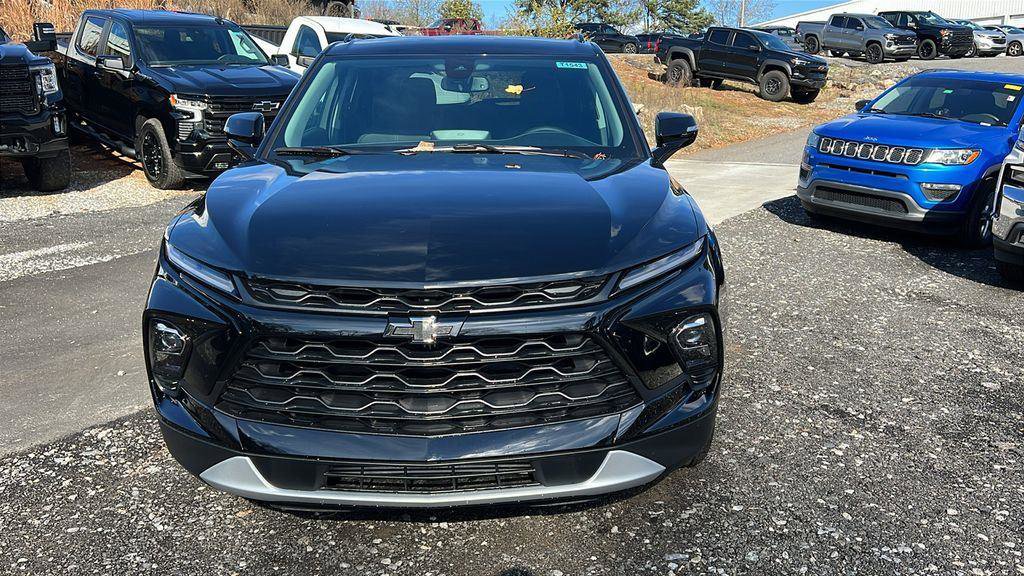 New 2026 Chevrolet Blazer LT image 2