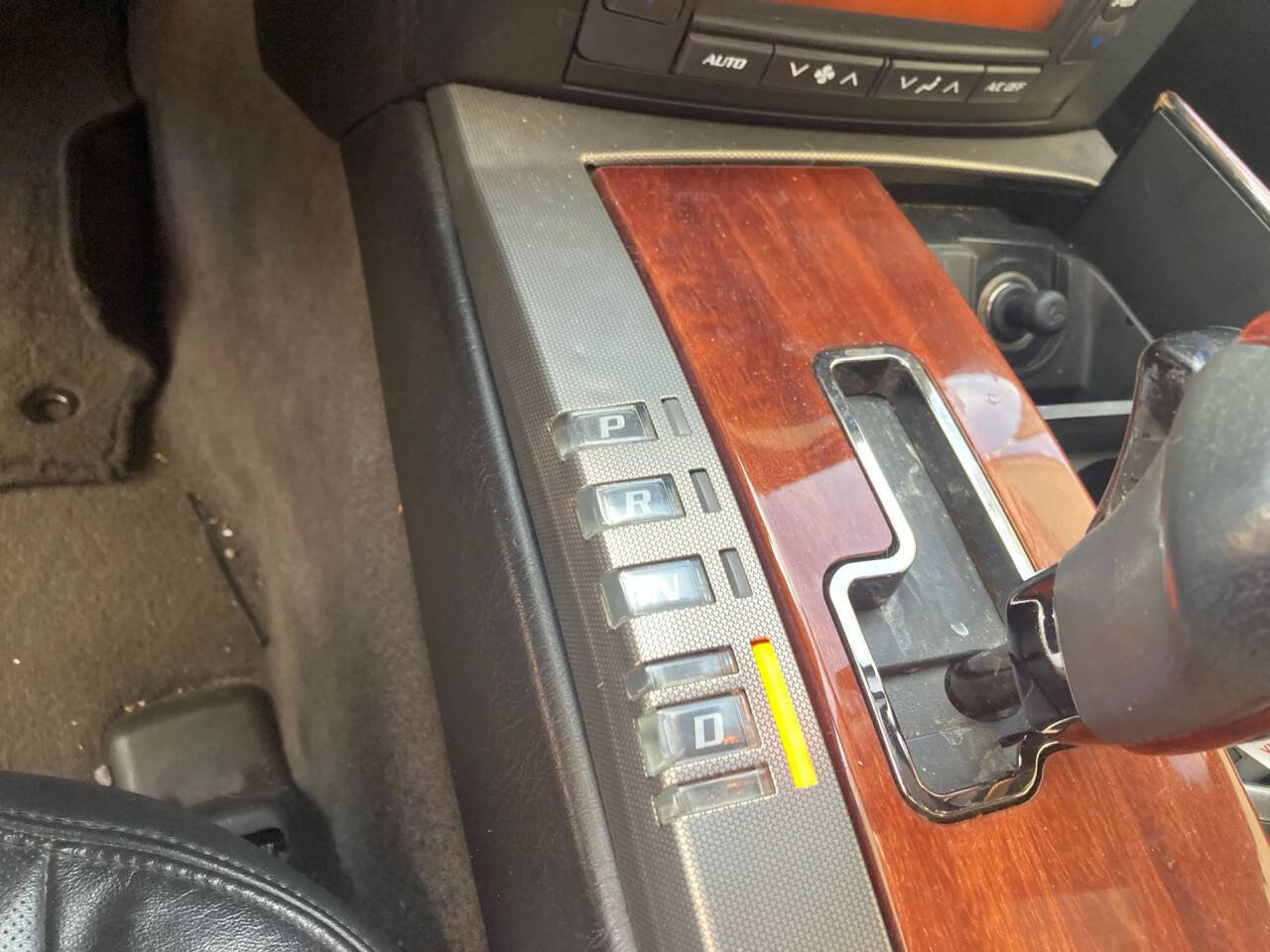 Used 2008 Cadillac XLR image 18