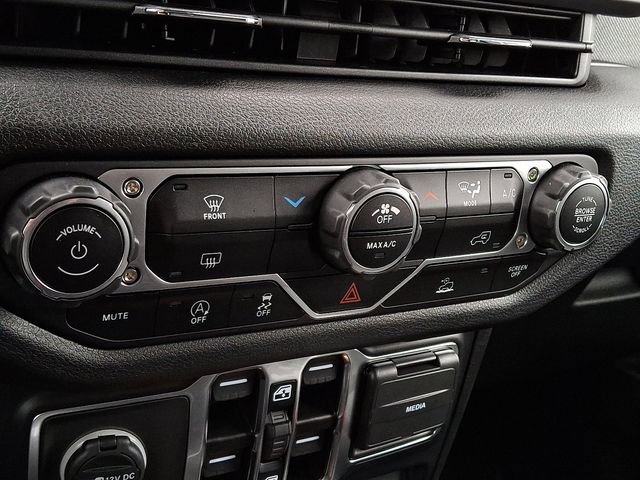 Used 2024 Jeep Wrangler Sport S image 16