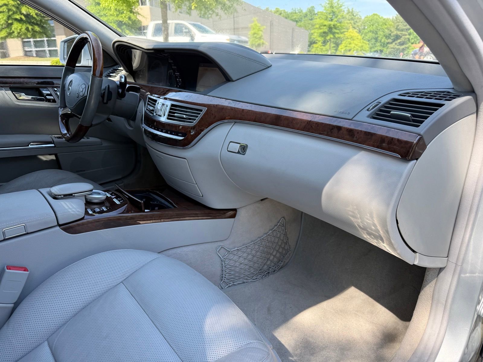 Used 2010 Mercedes-Benz S 550 image 24