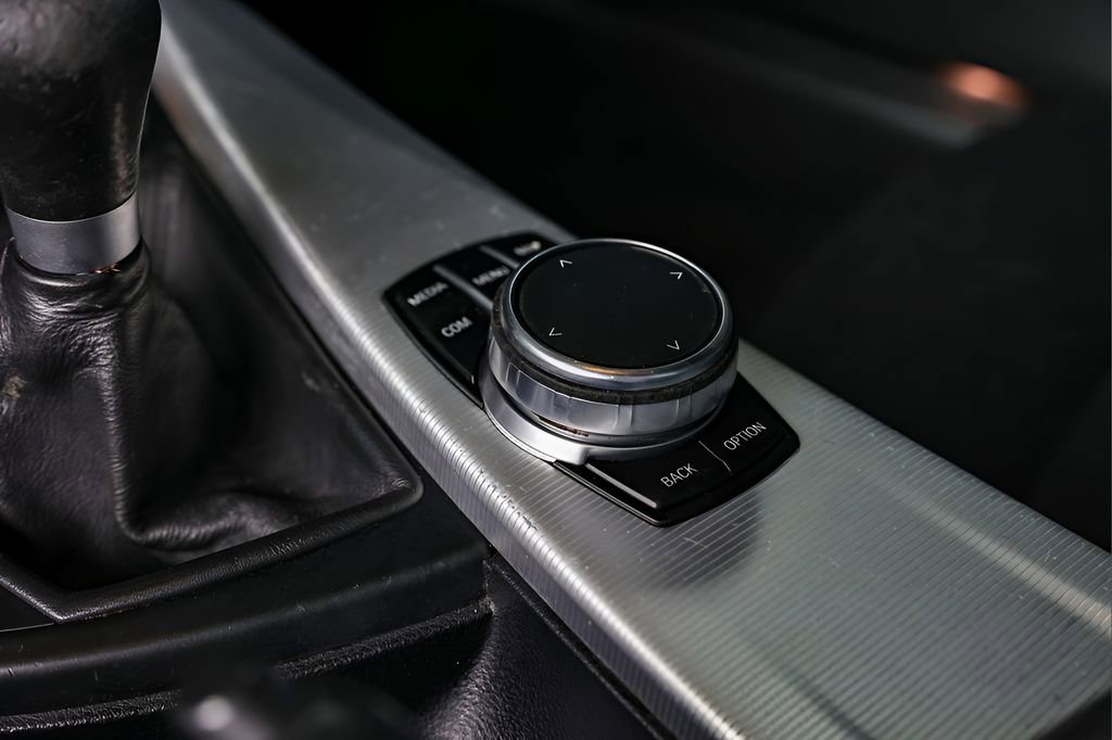 Used 2018 BMW M4 Coupe RWD image 35