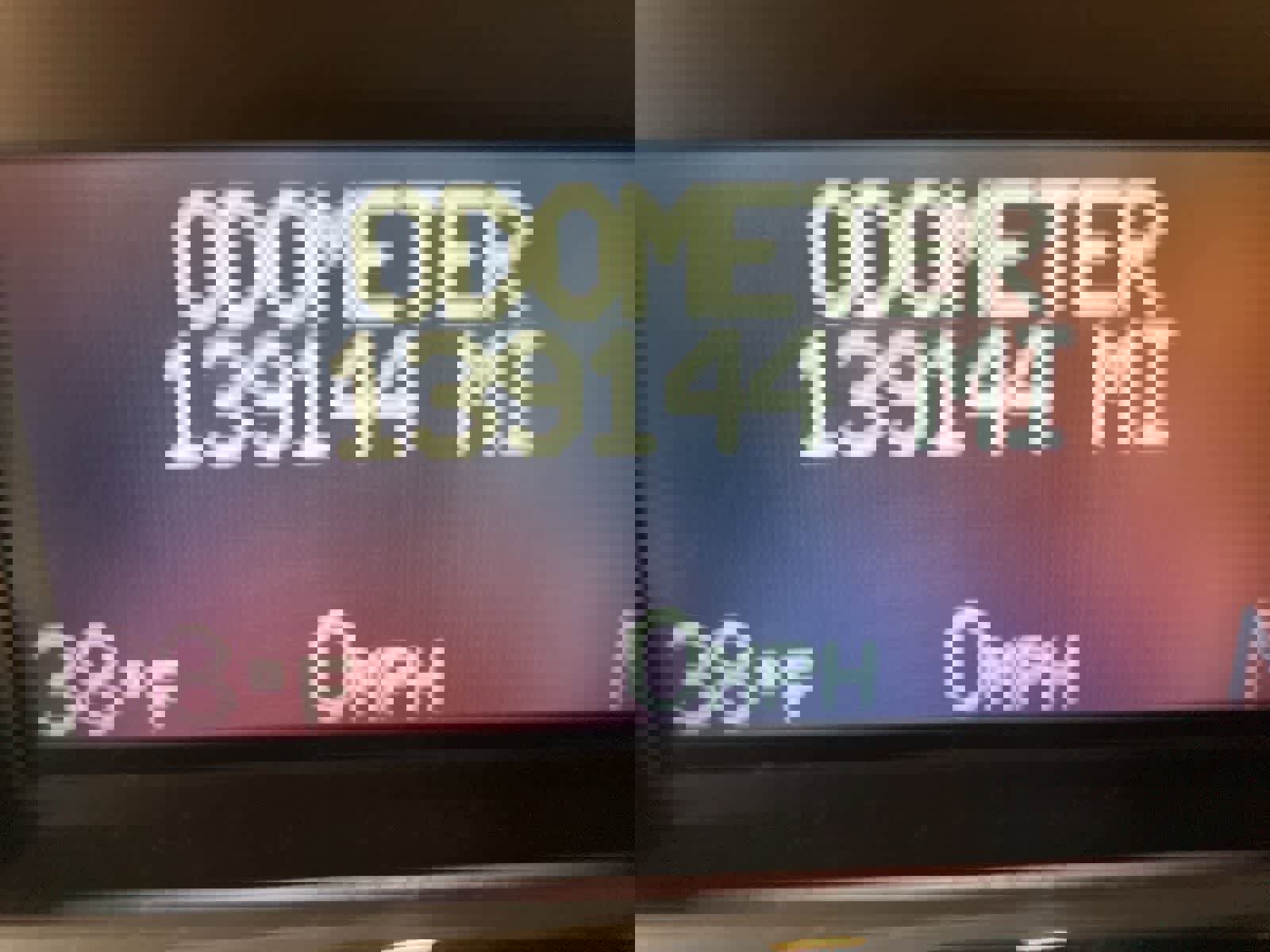 Used 2010 Cadillac Escalade Luxury image 33