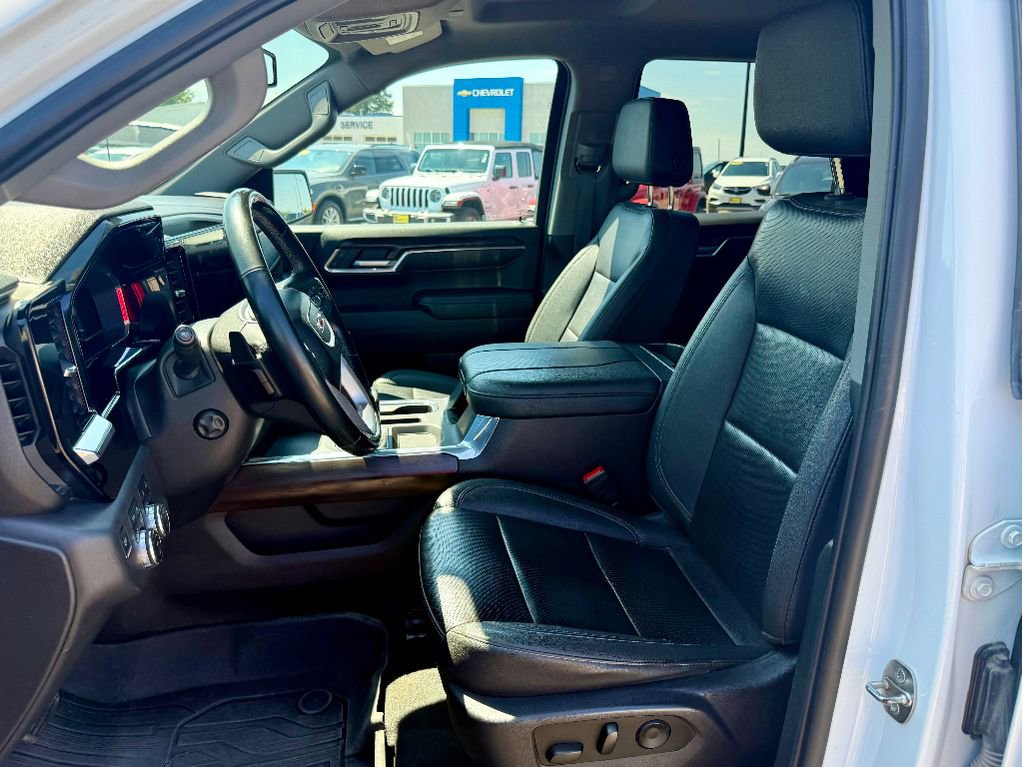 Used 2023 GMC Sierra 1500 SLT w/ SLT Premium Plus Package AWD/4WD image 11