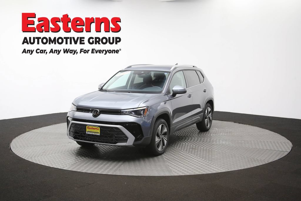 Used 2025 Volkswagen Taos SE AWD/4WD image 53