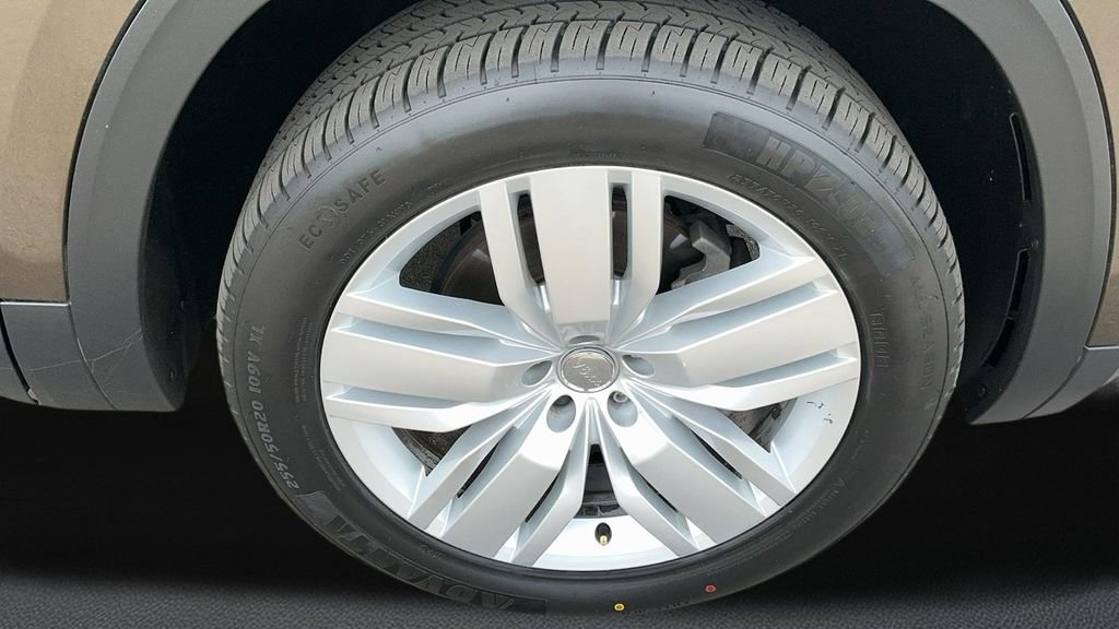 Used 2019 Volkswagen Atlas SE w/ Towing Package image 7