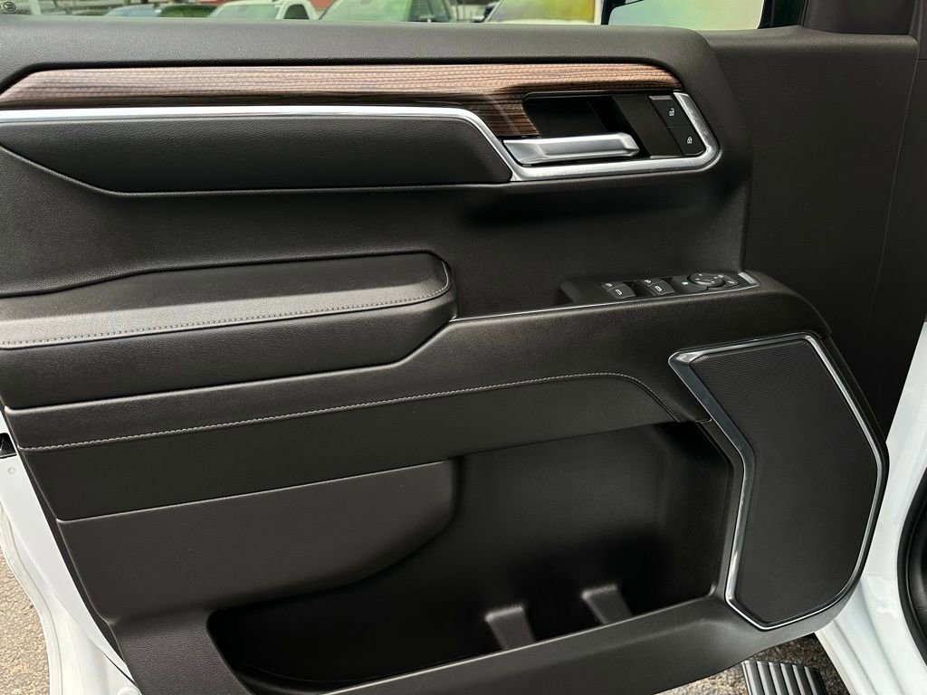 Used 2024 Chevrolet Silverado 1500 LT Trail Boss w/ Protection Package image 11