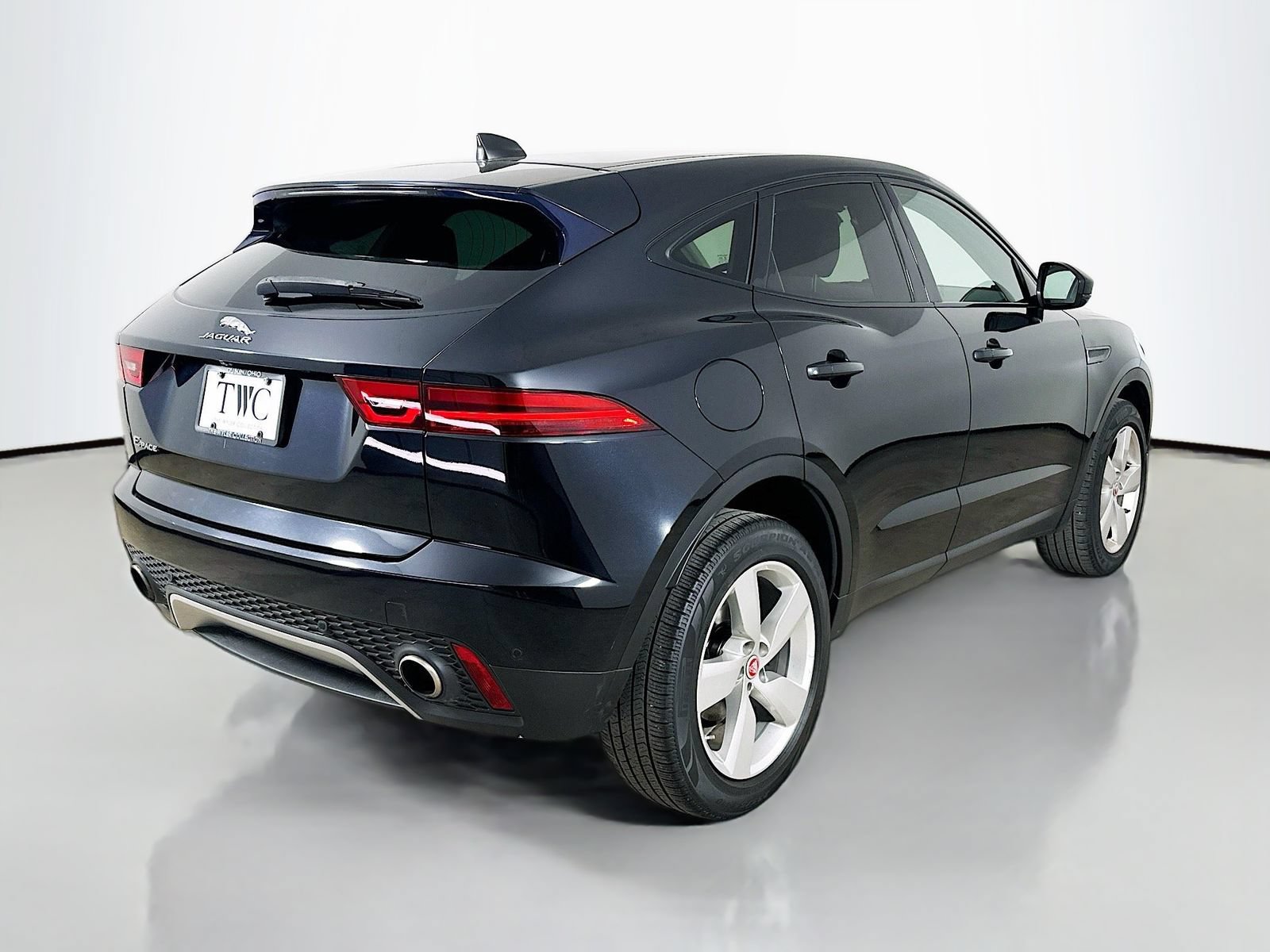 Used 2020 Jaguar E-PACE AWD/4WD image 5