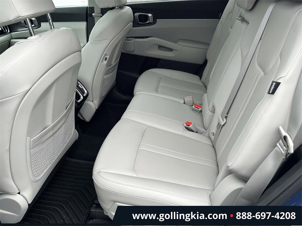 Certified 2024 Kia Sorento S w/ Panoramic Sunroof Package image 9