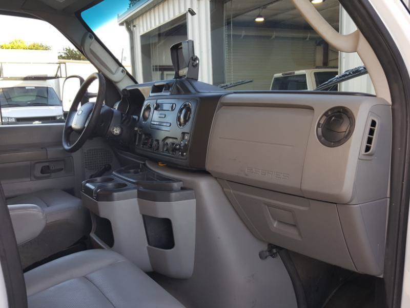 Used 2016 Ford E-450 and Econoline 450 Super Duty RWD image 13