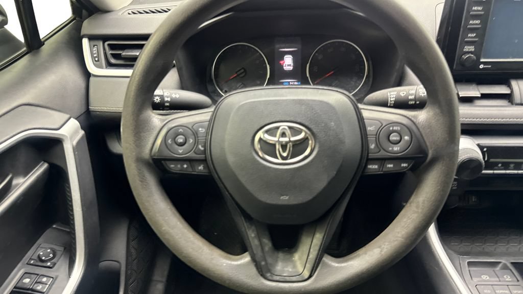 Used 2021 Toyota RAV4 LE FWD image 55