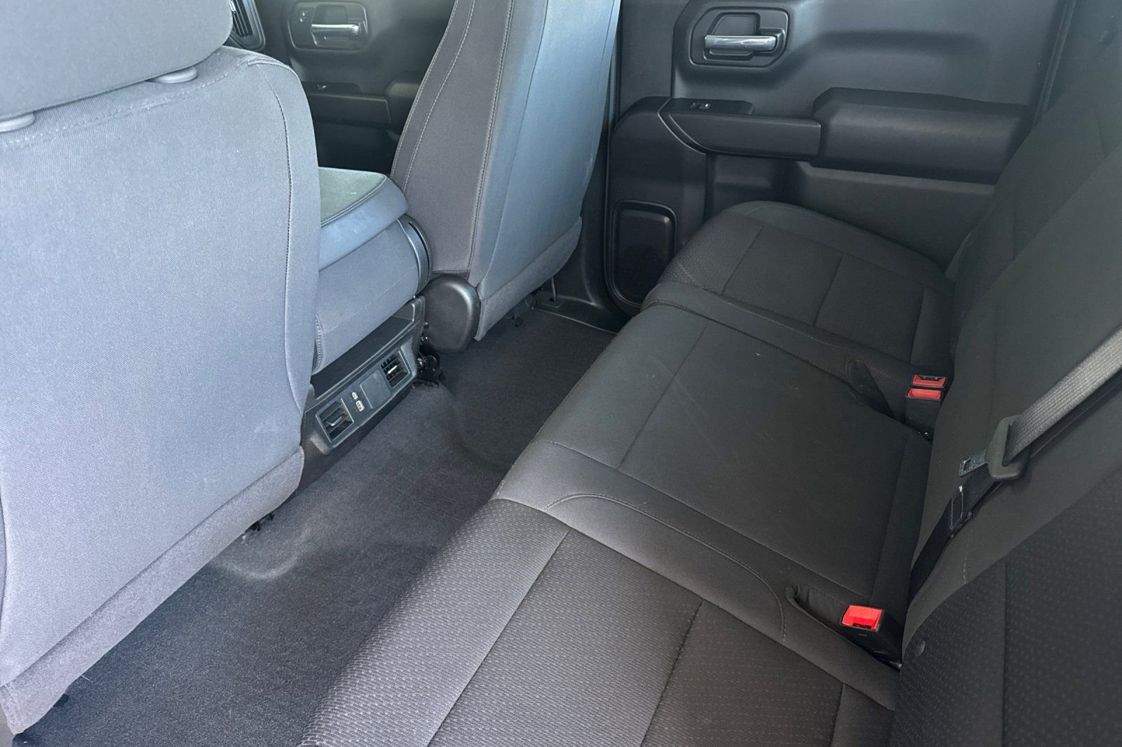 Used 2025 Chevrolet Silverado 1500 W/T w/ WT Value Package image 4