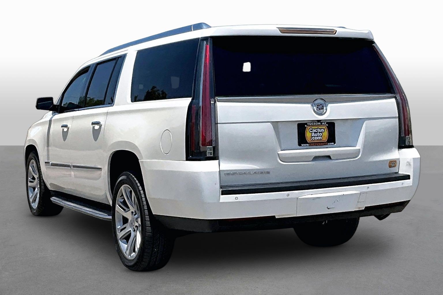 Used 2015 Cadillac Escalade ESV Luxury AWD/4WD image 11