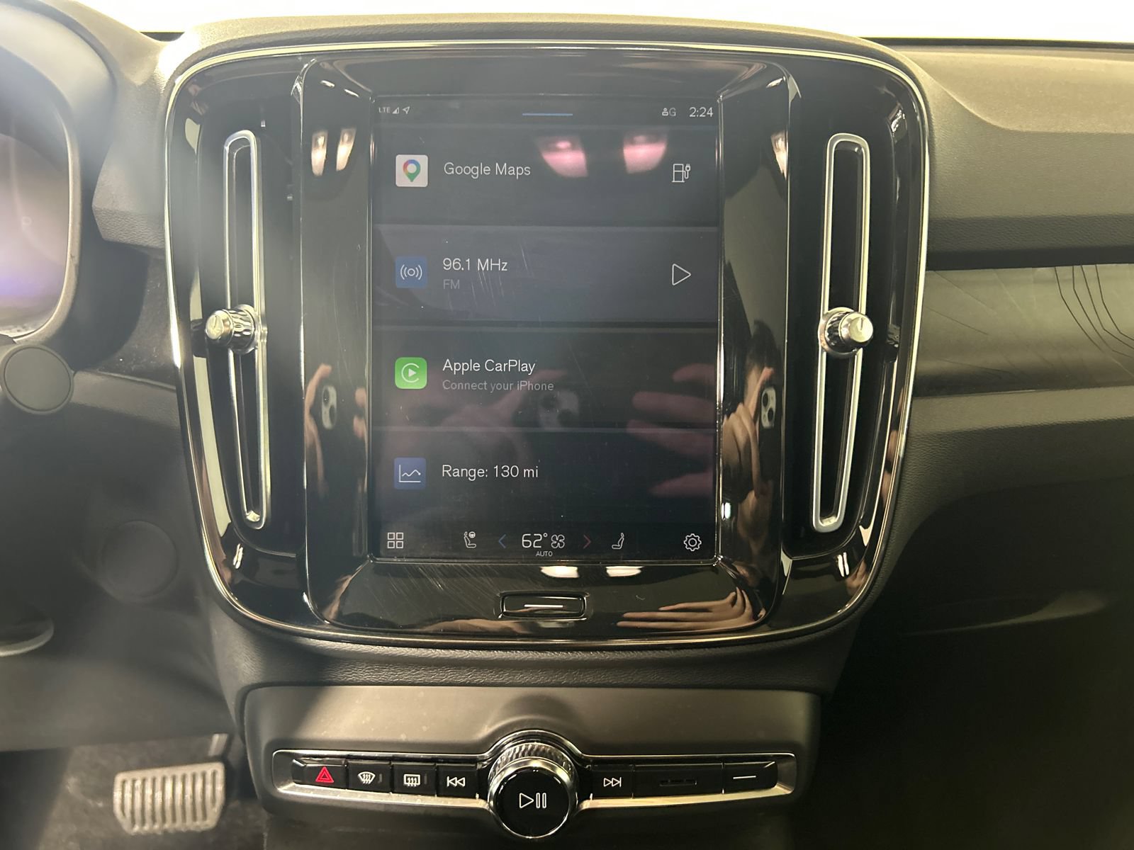 Used 2023 Volvo C40 P8 Recharge Plus AWD/4WD image 22
