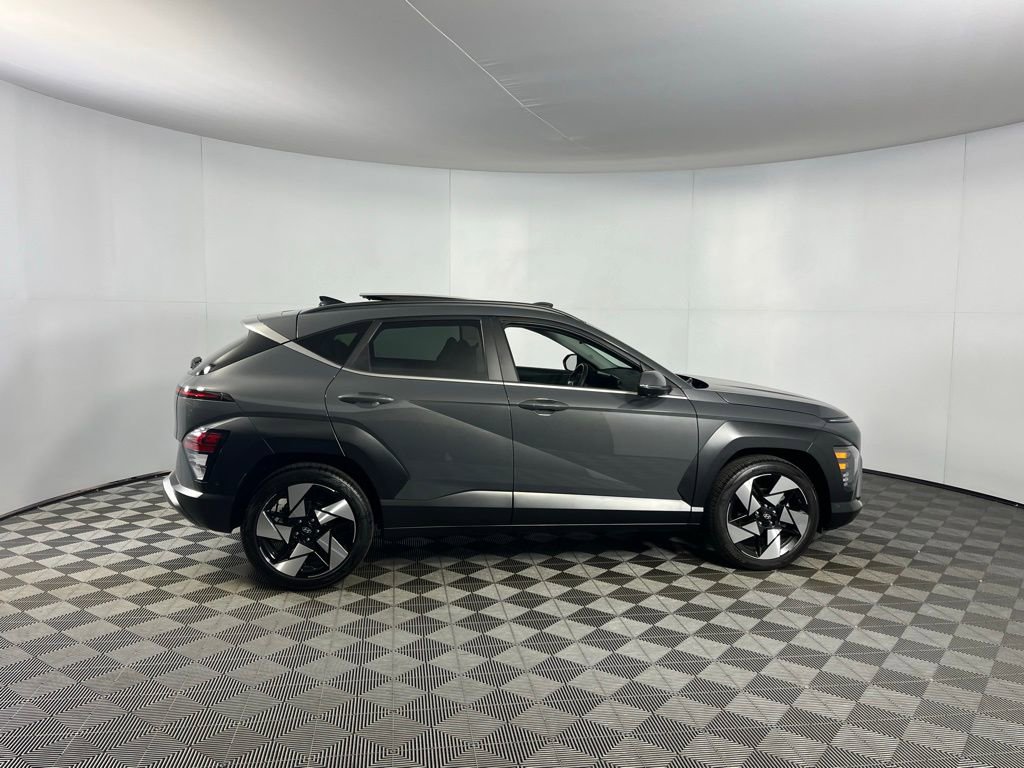 Used 2025 Hyundai Kona Limited image 5