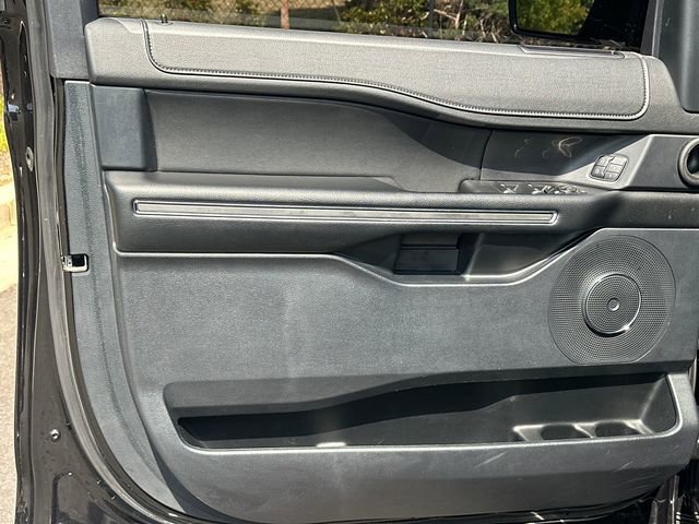 Used 2021 Ford Expedition XLT RWD image 13