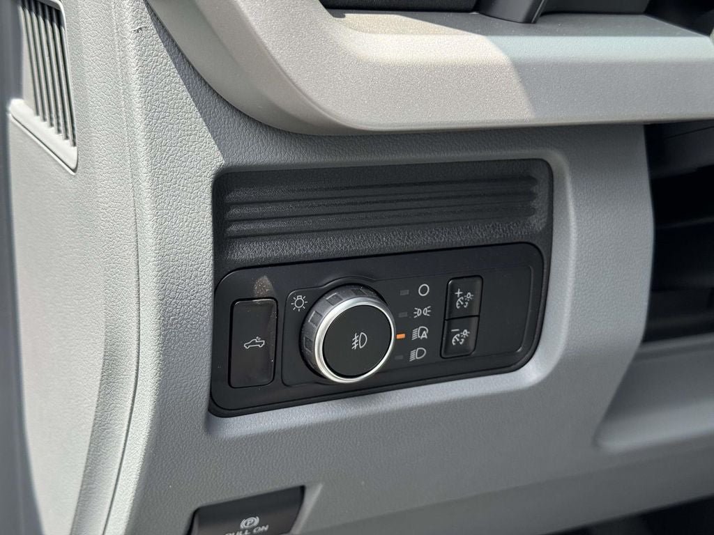 New 2026 Ford F350 XL w/ FX4 Off-Road Package AWD/4WD image 18