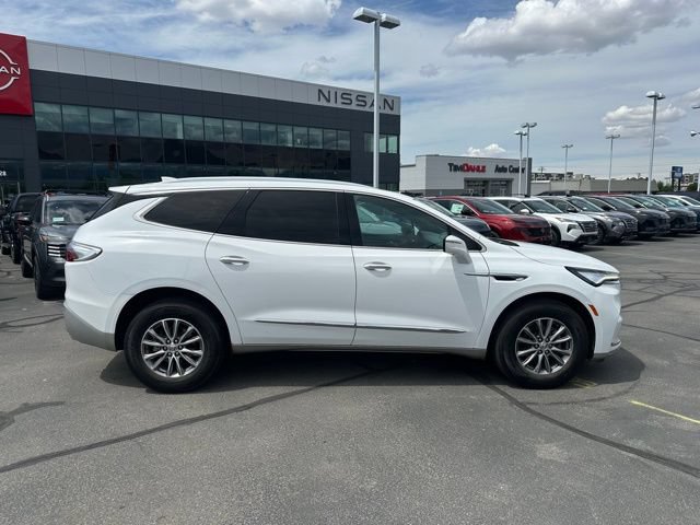 Used 2024 Buick Enclave Premium AWD/4WD image 13