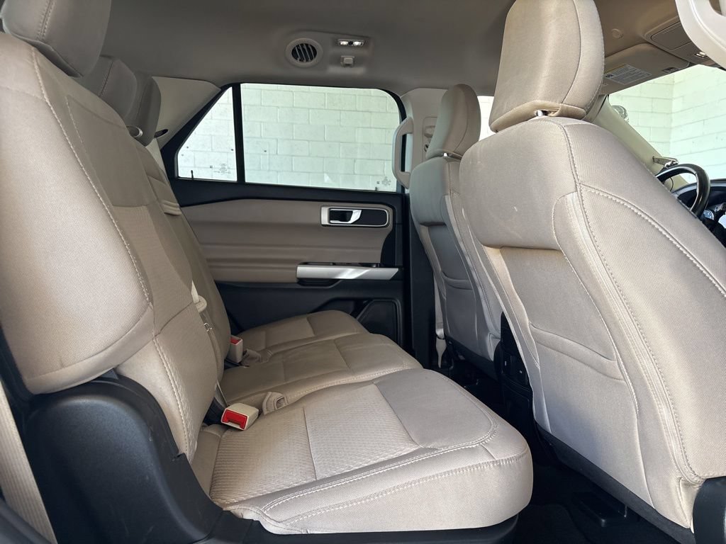 Used 2023 Ford Explorer XLT RWD image 10