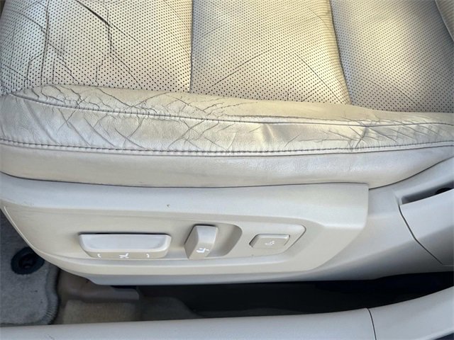 Used 2015 Lexus ES 300h image 28