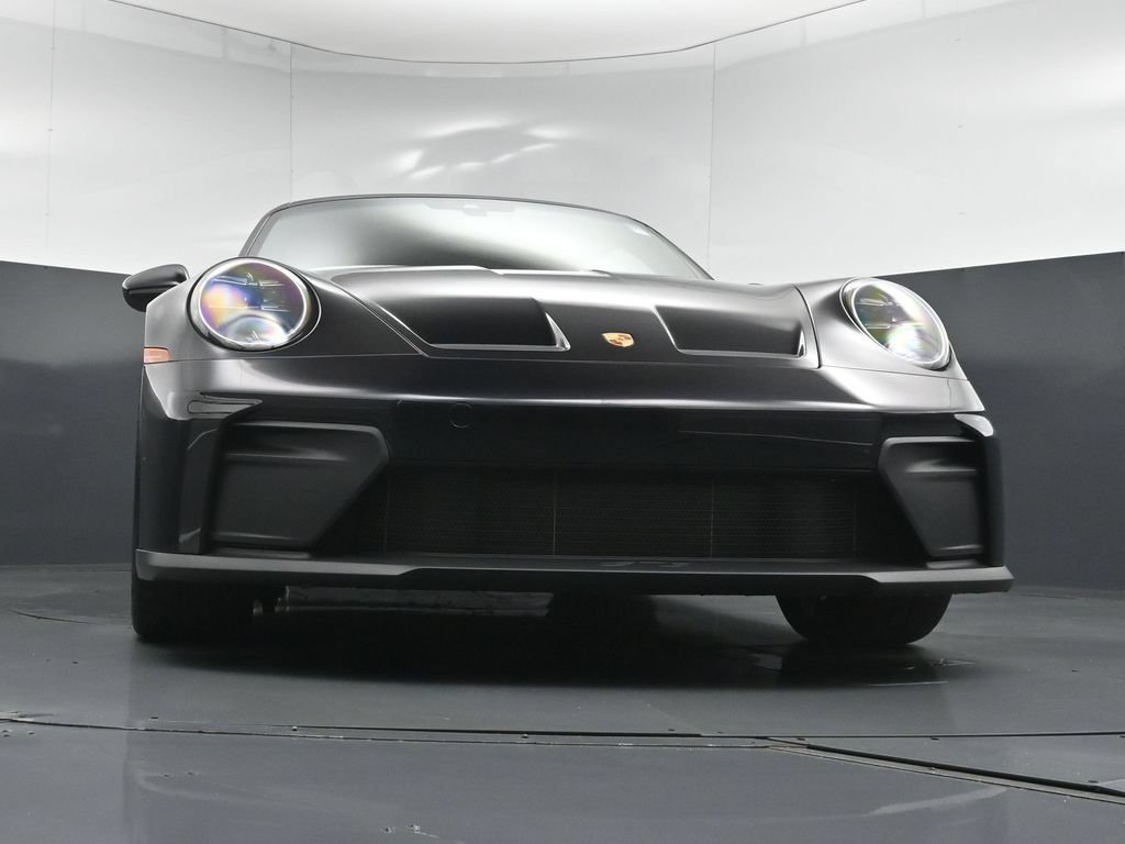 Certified 2026 Porsche 911 GT3 w/ Chrono Package RWD image 32