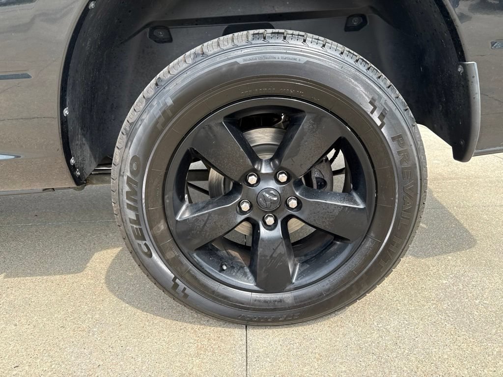 Used 2017 RAM 1500 Classic SLT AWD/4WD image 49