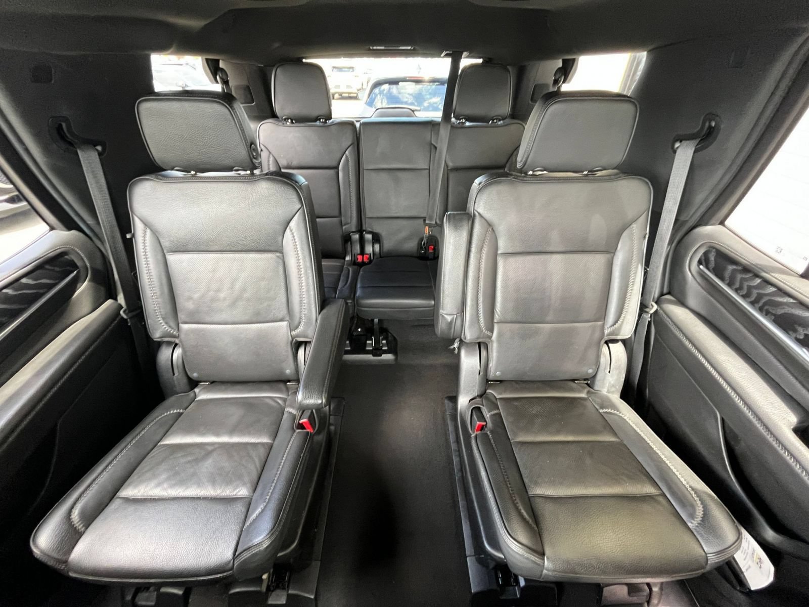 Used 2023 GMC Yukon Denali AWD/4WD image 39