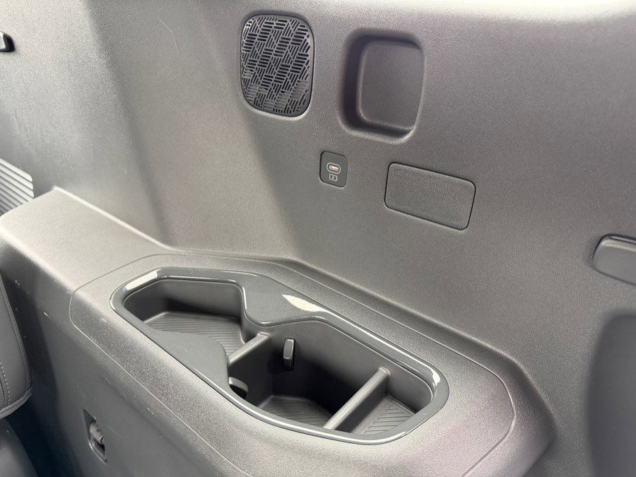 Used 2024 Kia EV9 Light Long Range RWD image 58