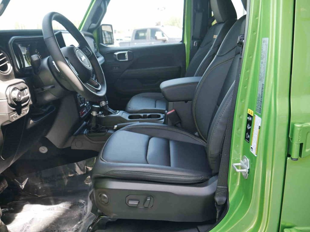 New 2025 Jeep Wrangler Rubicon 392 image 27