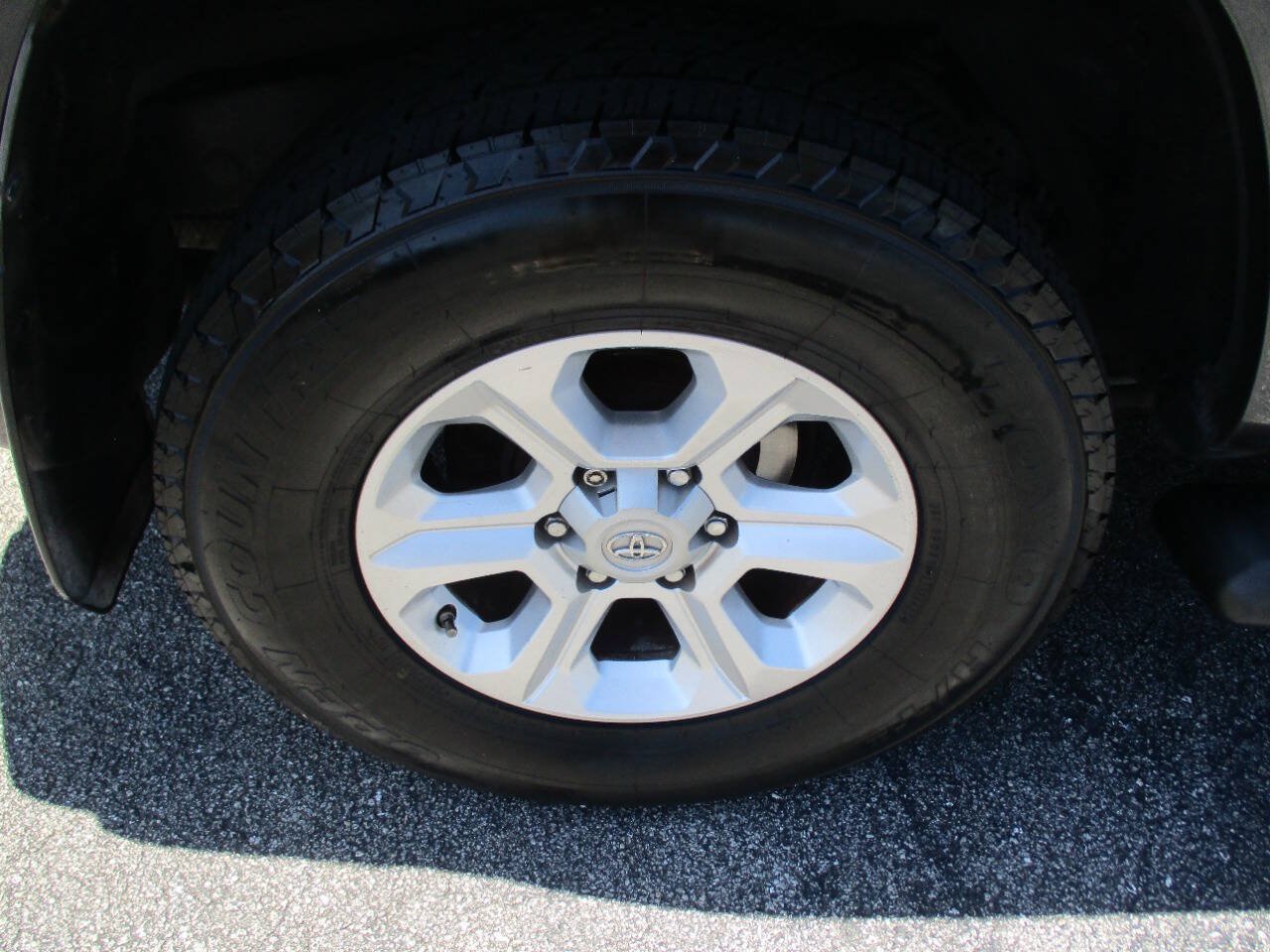 Used 2015 Toyota 4Runner SR5 Premium RWD image 35