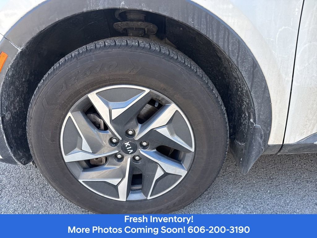 Used 2021 Kia Sorento EX image 10