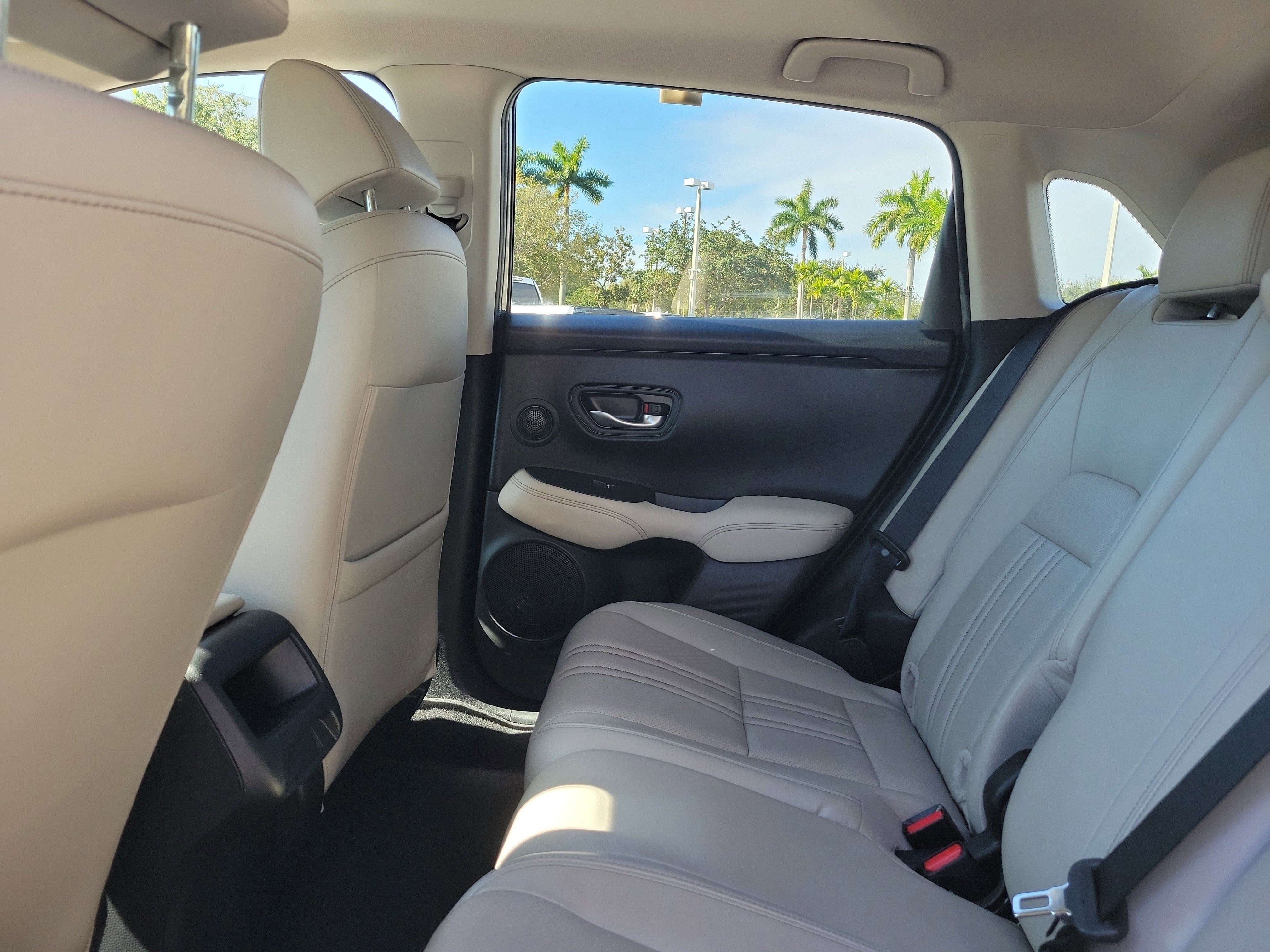 Used 2024 Honda HR-V EX-L image 13