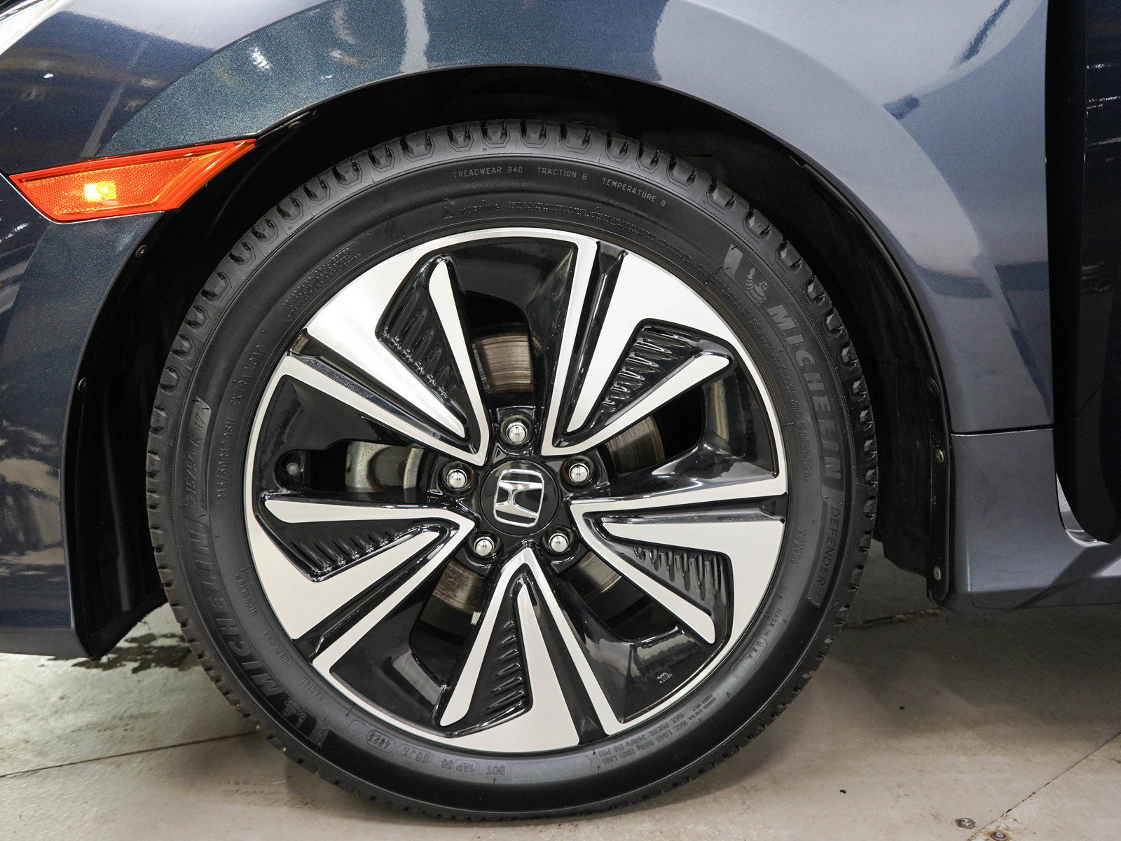Used 2017 Honda Civic EX-L image 27
