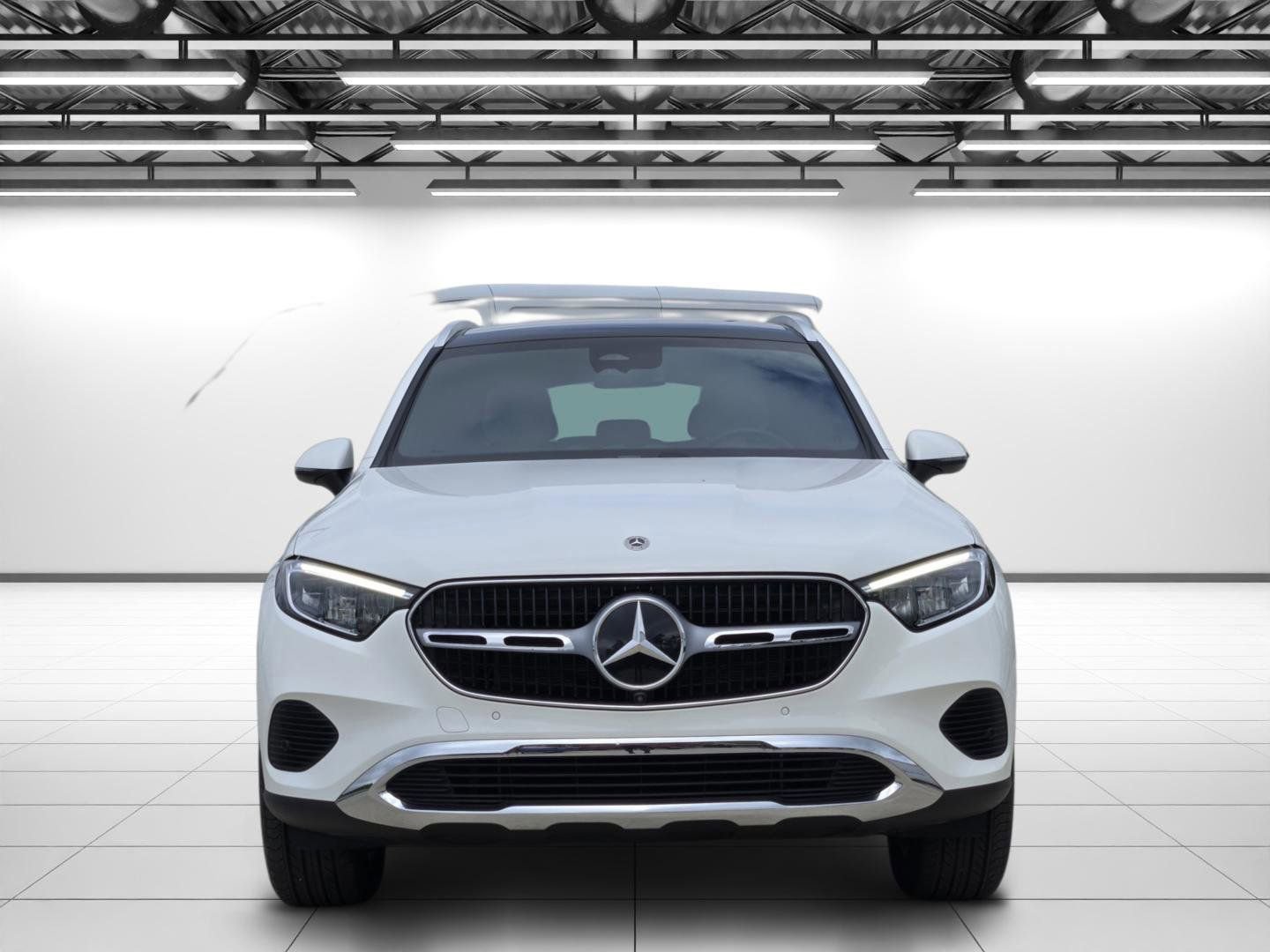 Certified 2026 Mercedes-Benz GLC 300 image 4
