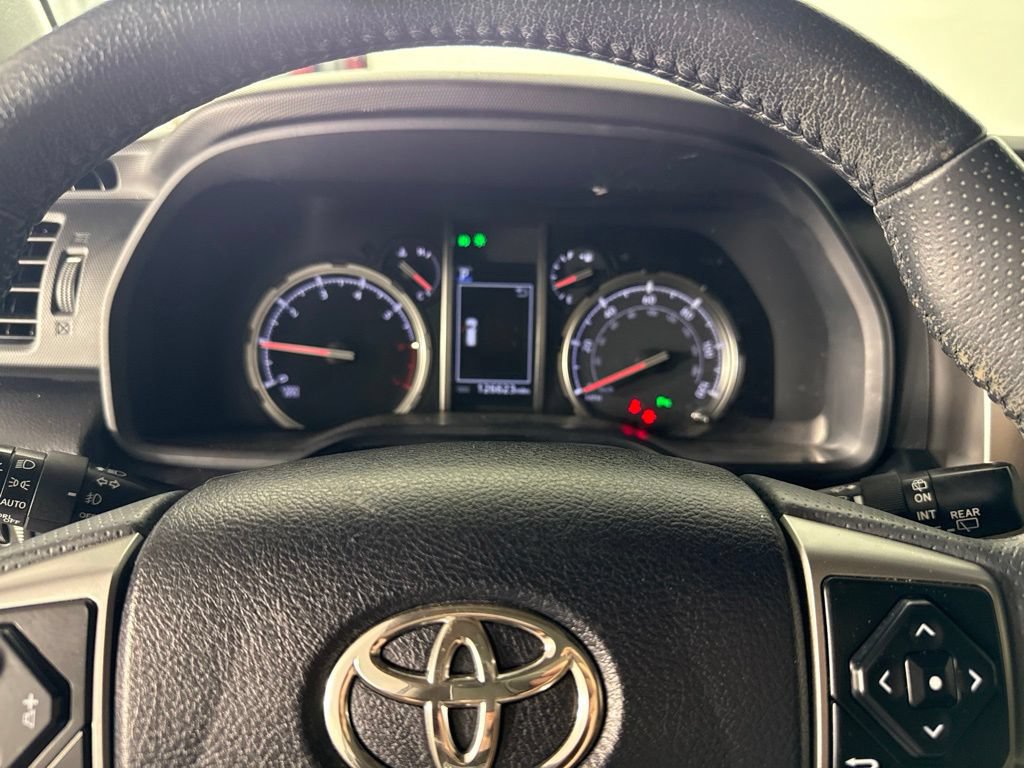 Used 2022 Toyota 4Runner Limited AWD/4WD image 29