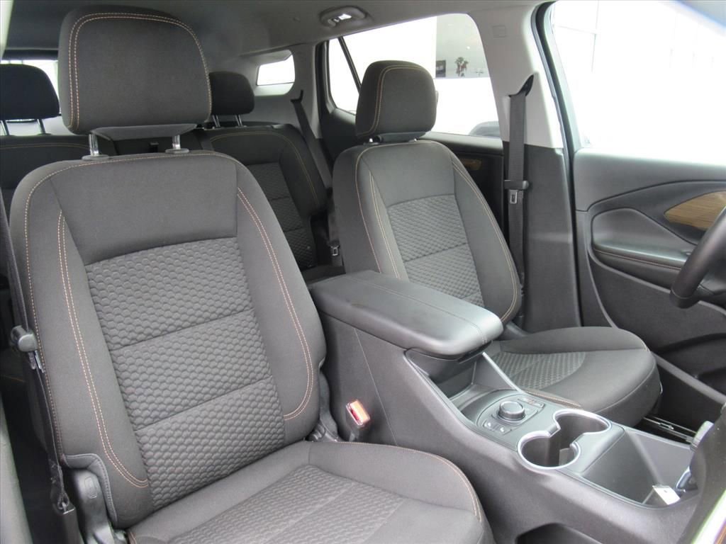 Used 2020 GMC Terrain SLE w/ Driver Convenience Package image 9