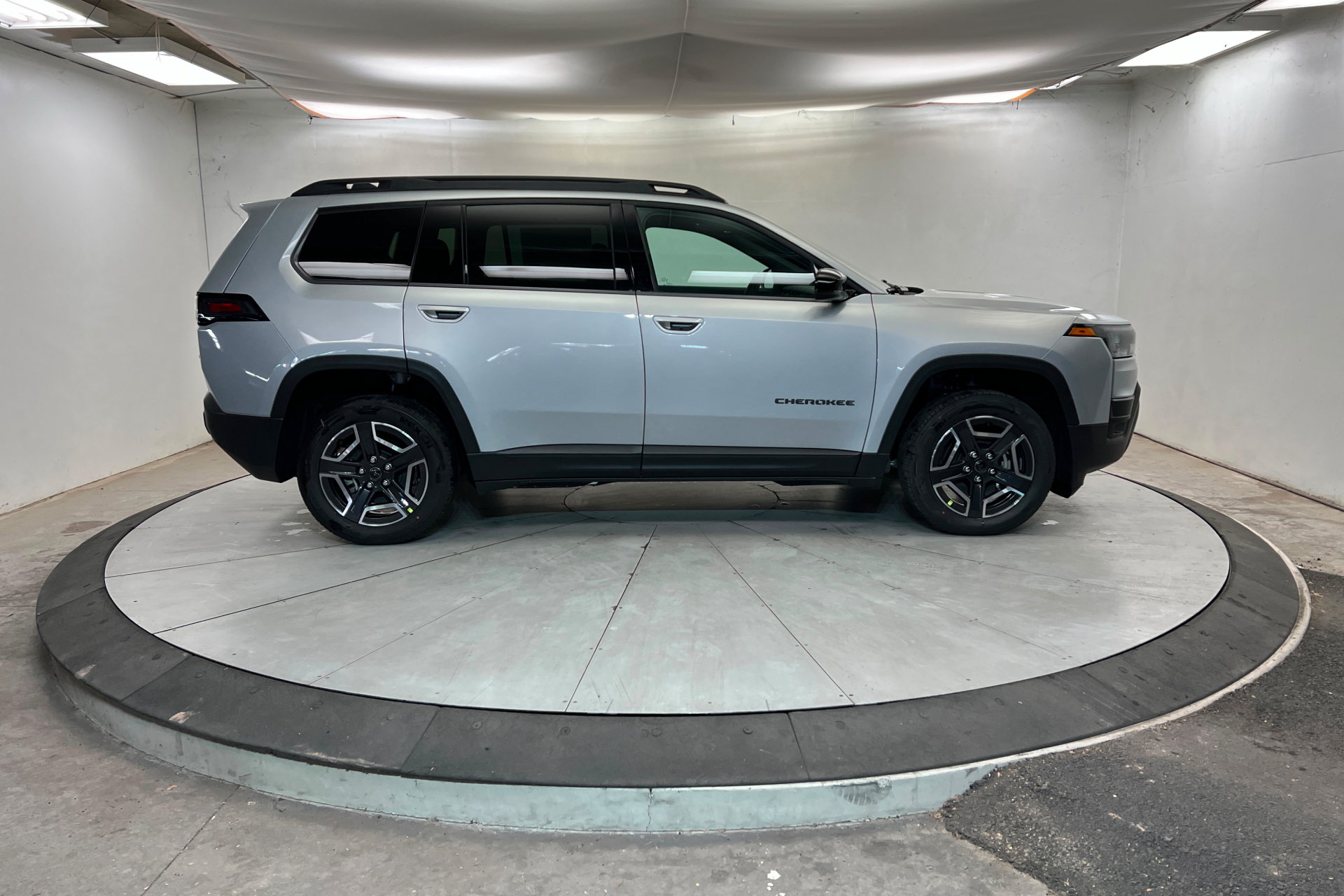 New 2026 Jeep Cherokee Limited AWD/4WD image 6