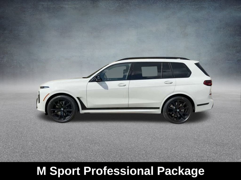 Used 2025 BMW X7 M60i image 14