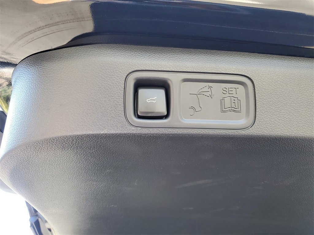 Certified 2024 Lincoln Navigator Reserve w/ Monochromatic Package image 7