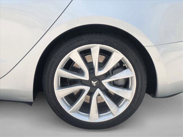Used 2018 Tesla Model 3 Long Range RWD image 16