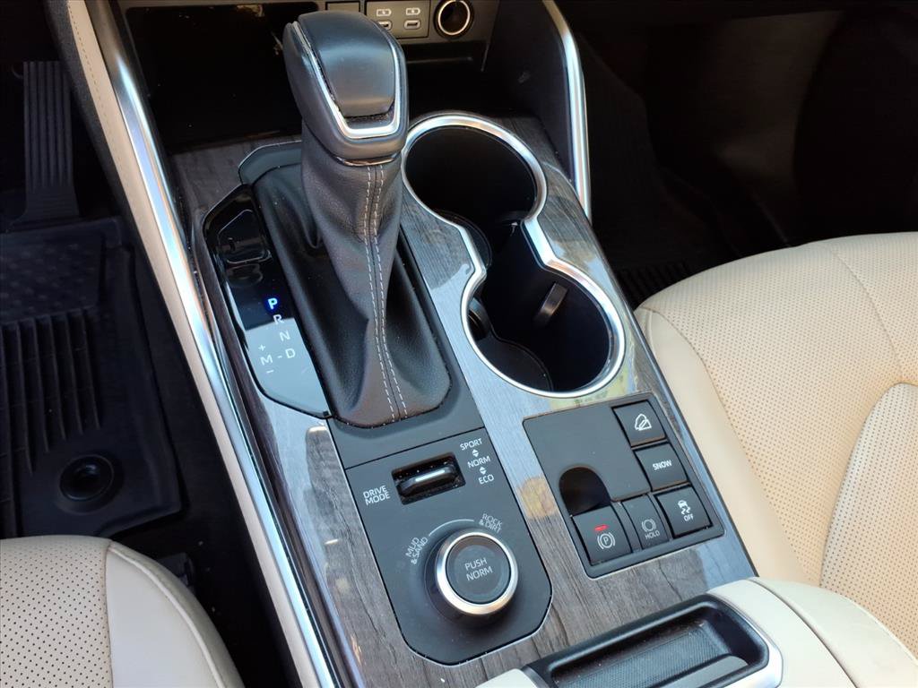 Used 2023 Toyota Highlander Platinum AWD/4WD image 34