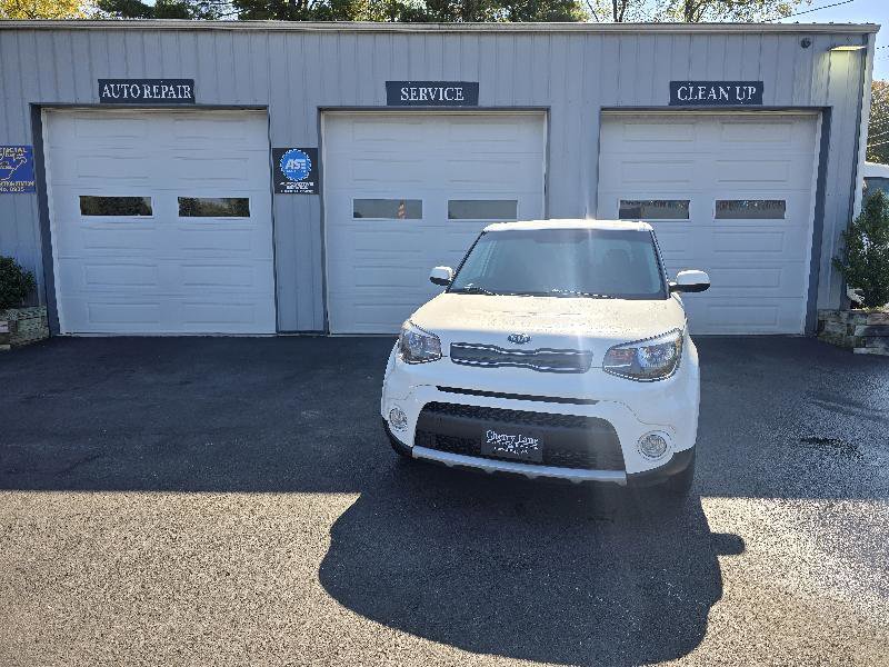 Used 2019 Kia Soul + image 2
