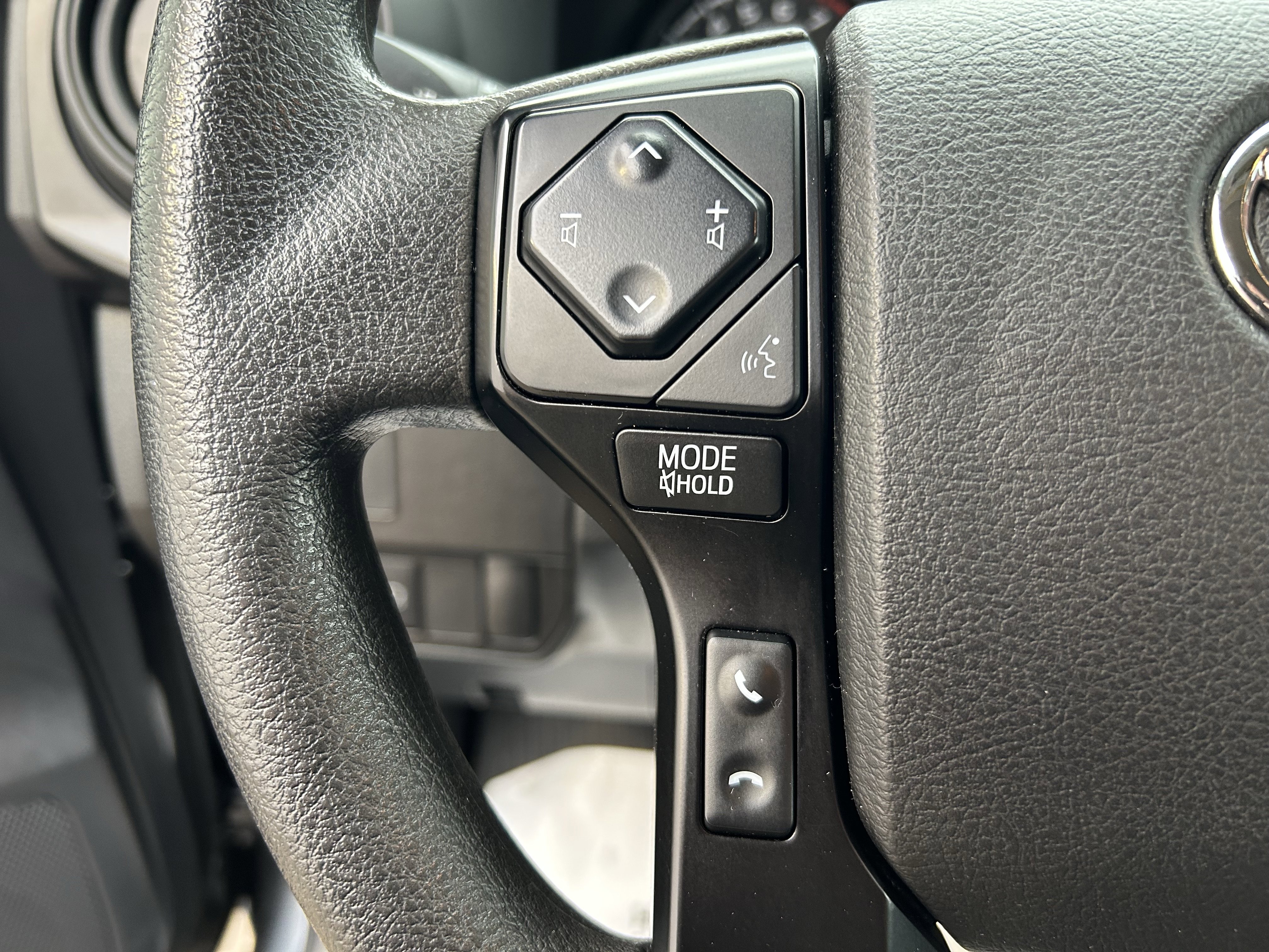 Used 2022 Toyota Tacoma SR image 21