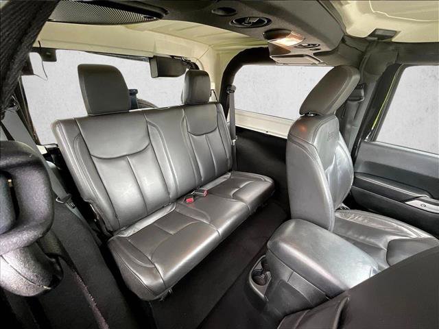 Used 2018 Jeep Wrangler Sahara w/ Connectivity Group AWD/4WD image 28