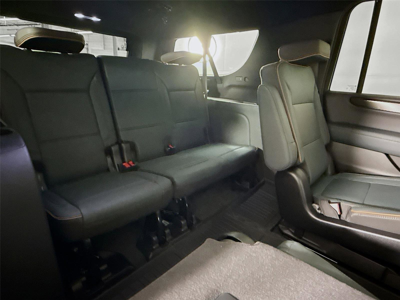 New 2026 GMC Yukon XL AT4 w/ AT4 Premium Package AWD/4WD image 22