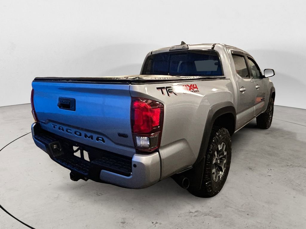 Used 2019 Toyota Tacoma TRD Off-Road w/ Technology Package AWD/4WD image 4