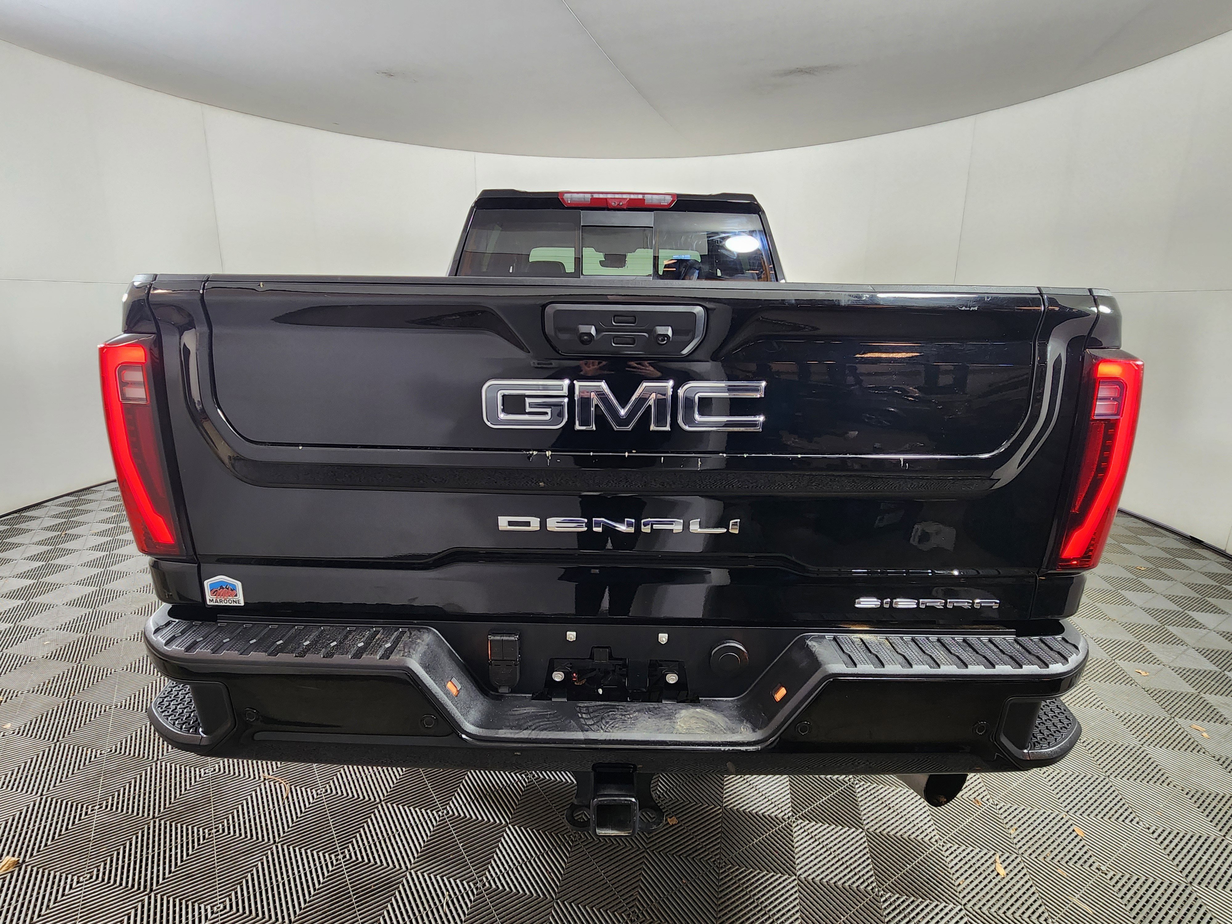 Used 2025 GMC Sierra 2500 Denali Ultimate image 6